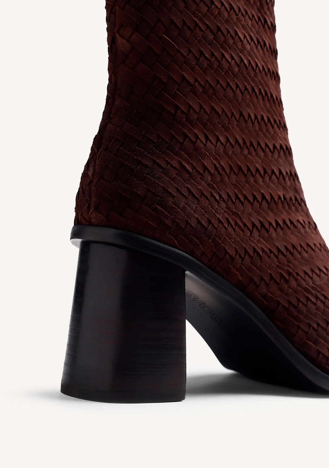 Amara Botins - Image 5