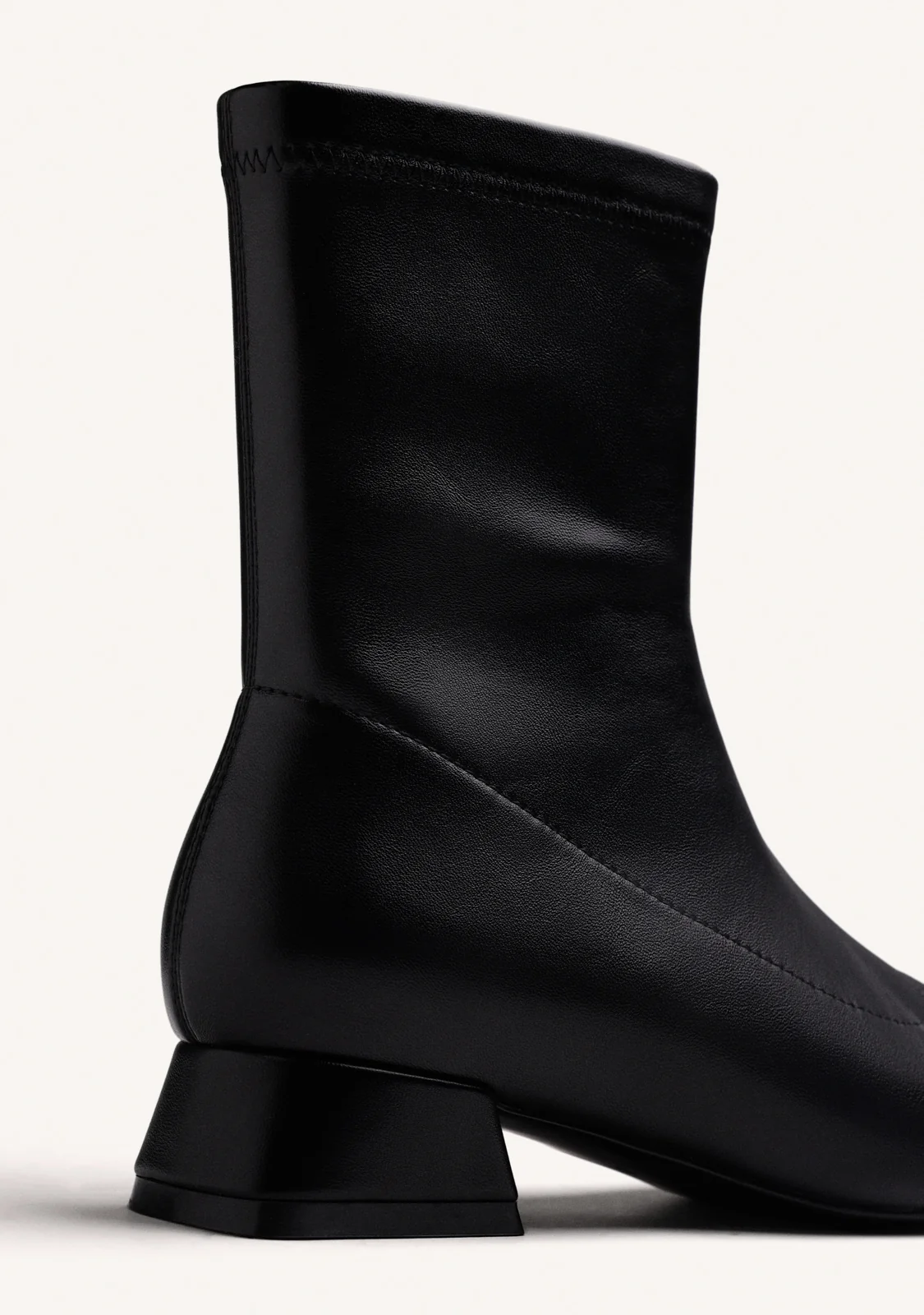 Siena Botins - Image 2